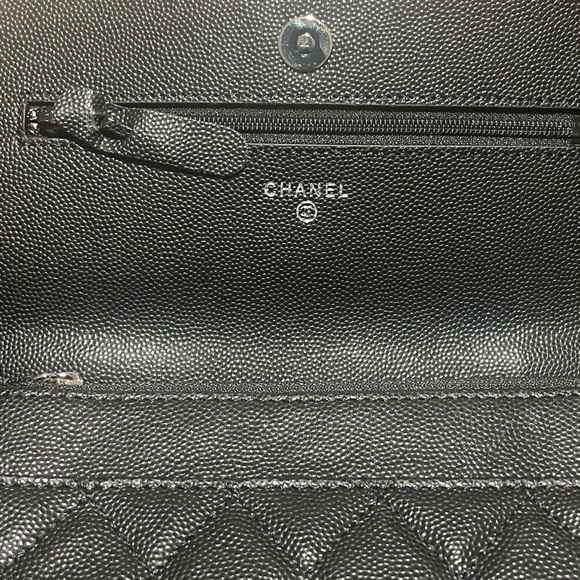 CHANEL Caviar Quilted Wallet On Chain - Picture 7 of 11